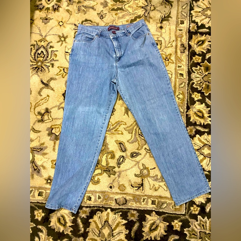 Gloria Vanderbilt Size14 straight Amanda jeans